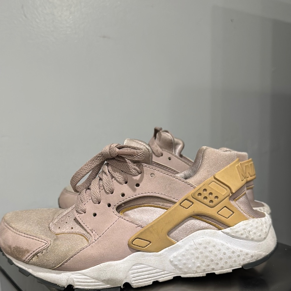 Nike Cream and Gold Sneakers with Sporty Design